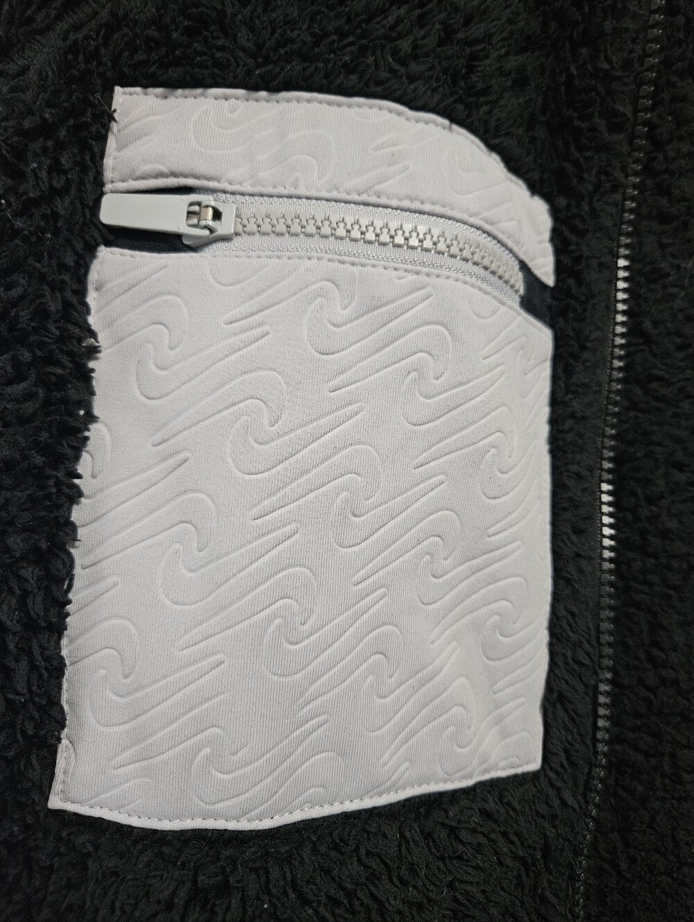Nike Black Sherpa Longline Jacket with Light Gray Pocket - Picture 7 of 9